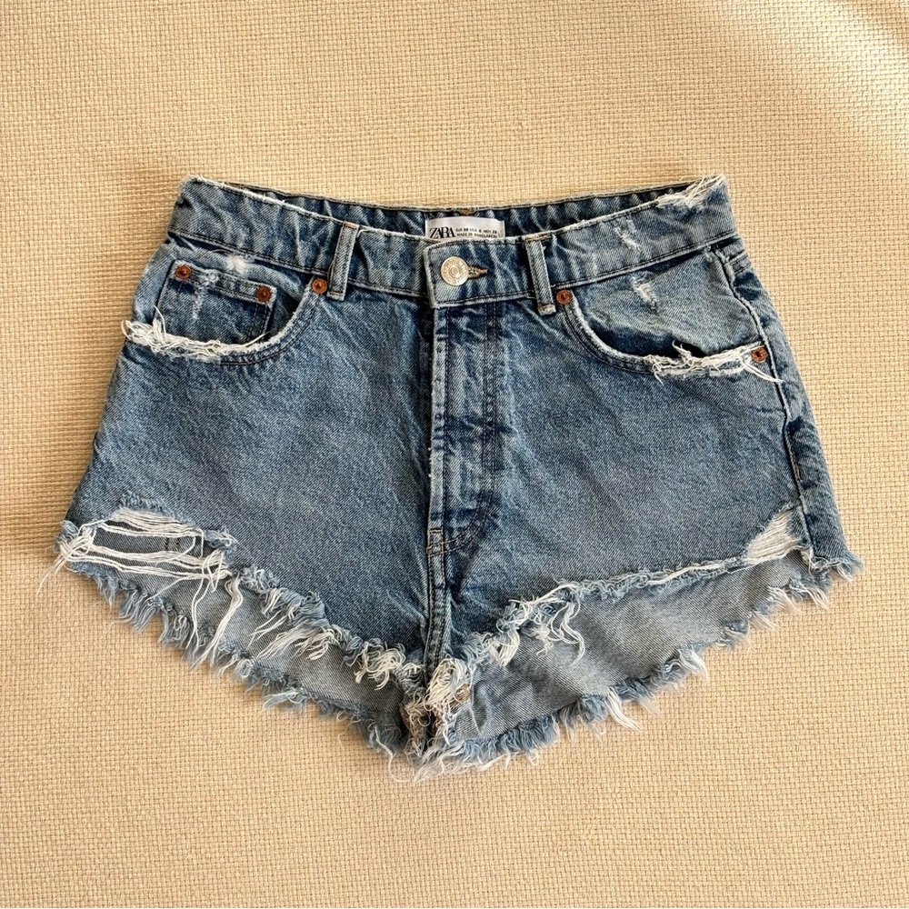 Zara Blue High Rise Jean Booty Shorts Distressed Frayed Hem